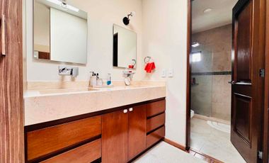 Venta de Residencia a 15 minutos de Galerias Metepec