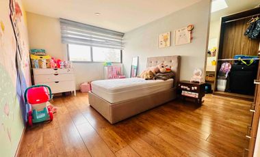 Venta de Residencia a 15 minutos de Galerias Metepec