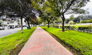 Venta de Residencia a 15 minutos de Galerias Metepec