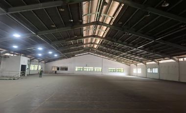 Gudang dan kantor 2 lantai siap huni di Kawasan Industri Pulogadung