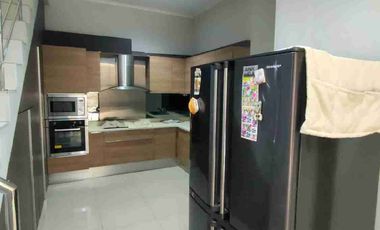 Disewakan Rumah Siap Huni 
Di Komplek Batununggal Indah Full furnished
Harga Sewaan Di Bawah Pasar