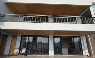 Rumah Baru Good View Bonus Furniture di Mainroad Setraduta