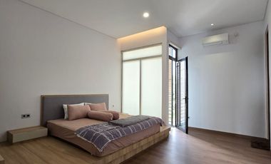 Rumah Baru Good View Bonus Furniture di Mainroad Setraduta
