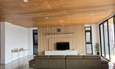 Rumah Baru Good View Bonus Furniture di Mainroad Setraduta