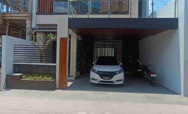 DIJUAL CEPAT RUMAH MEWAH TEPI JLN ASPAL DEKAT UGM KOLAM RENANG PRIBADI PALAGAN