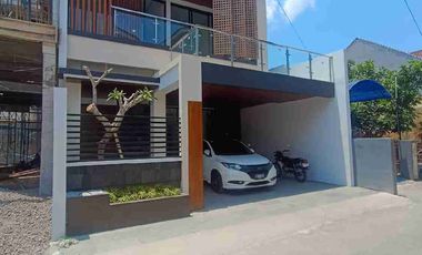 DIJUAL CEPAT RUMAH MEWAH TEPI JLN ASPAL DEKAT UGM KOLAM RENANG PRIBADI PALAGAN