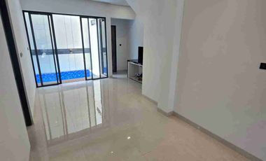 DIJUAL CEPAT RUMAH MEWAH TEPI JLN ASPAL DEKAT UGM KOLAM RENANG PRIBADI PALAGAN