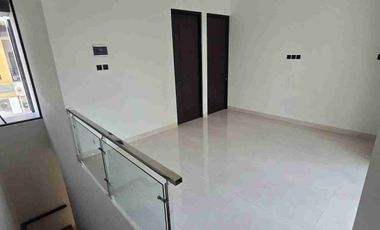 DIJUAL CEPAT RUMAH MEWAH TEPI JLN ASPAL DEKAT UGM KOLAM RENANG PRIBADI PALAGAN