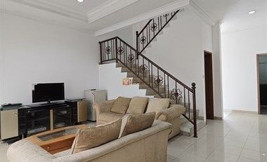 Hunian Nyaman Sewa 2Lt, Semifurnish di Taman Permata Indah Dengan Row Jalan Lebar, Jogging Track, Tempat Ibadah Dekat Mall Daan Mogot, Taman Palem