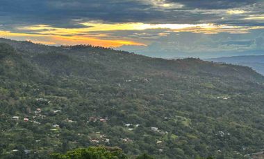 🏡 Casa hemosa🔥 “Increíble Oportunidad en Apulo “Edificación de 3 Niveles en Sector Turístico de Apulo: Frente a Futuro Parque Municipal”