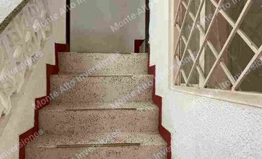 🏡 Casa hemosa💯
🔥 “Increíble Oportunidad en Apulo: 3 Pisos, 4 Apartamentos y Local Comercial en Zona Turística”

🏡 “Edificación de 3 Niveles en Sector Turístico de Apulo: Frente a Futuro Parque Municipal”