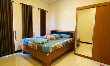 Rumah 6 Kamar Tidur Dalam Perum Cokro Regency