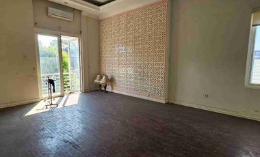 RUKO DAN USAHA BILLIARD BESERTA RUMAH DI PINGGIR JALAN RAYA UNGARAN DEKAT EXIT TOL