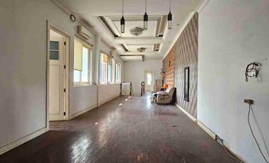 RUKO DAN USAHA BILLIARD BESERTA RUMAH DI PINGGIR JALAN RAYA UNGARAN DEKAT EXIT TOL