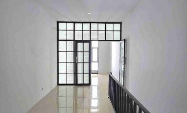 Di jual Ruko 2 lantai di Perumahan Harapan Jaya Bekasi Utara