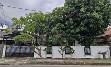 Rumah Mewah Siap Huni Bebas Banjir di Komplek Abadi Duren Sawit