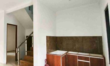 Rumah Baru 2 Lantai Murah Siap Huni View Sawah yg Asri