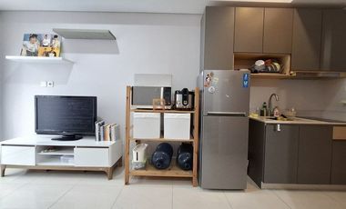 Sewa 2BR 44m2 Taman Anggrek Residence Semi Furnish, Pool View, Dekat APL Tower, Slipi & Citraland, Tanjung Duren, Jakarta Barat