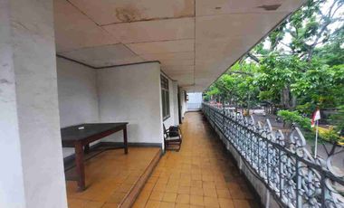 Hotel Mainroad Gatot Subroto 2 lantai hitung tanah termurah dekat dengan njop Jual Cepat