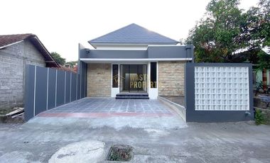 RUMAH BARU STRATEGIS DEKAT UII DAN WISATA BLUE LAGON