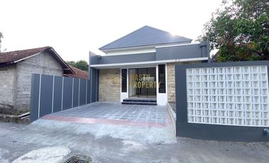 RUMAH BARU STRATEGIS DEKAT UII DAN WISATA BLUE LAGON