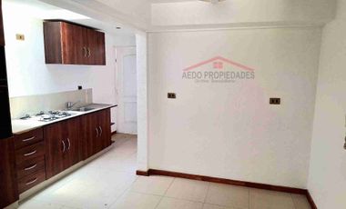 Se Vende Linda y Amplia casa de dos pisos, paradero 26, Condominio Los Almendros, comuna de La Calera.