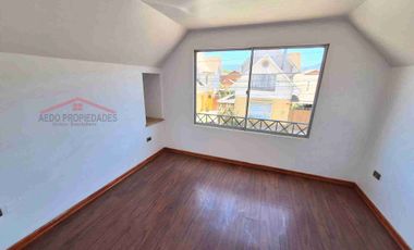 Se Vende Linda y Amplia casa de dos pisos, paradero 26, Condominio Los Almendros, comuna de La Calera.