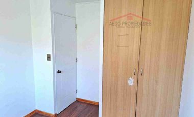 Se Vende Linda y Amplia casa de dos pisos, paradero 26, Condominio Los Almendros, comuna de La Calera.