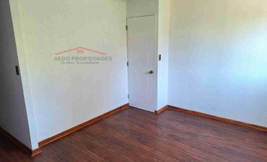Se Vende Linda y Amplia casa de dos pisos, paradero 26, Condominio Los Almendros, comuna de La Calera.