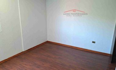 Se Vende Linda y Amplia casa de dos pisos, paradero 26, Condominio Los Almendros, comuna de La Calera.
