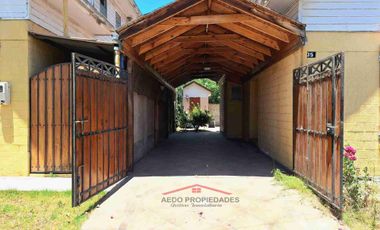 Se Vende Linda y Amplia casa de dos pisos, paradero 26, Condominio Los Almendros, comuna de La Calera.