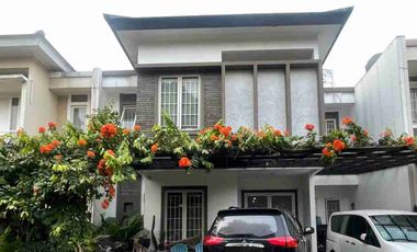 Jual Cepat Rumah di Taman Kencana Bogor
Lokasi sangat strategis 
Dekat Kebun Raya, Sempur dan Istana Bogor