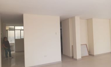 VENTA DE OCASIÓN- CASA DE 3 PISOS