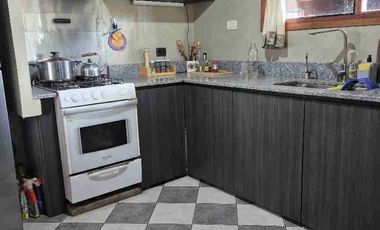 Casa en Las Victorias 158m2 cub. Oportunidad!!