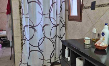 Casa en Las Victorias 158m2 cub. Oportunidad!!