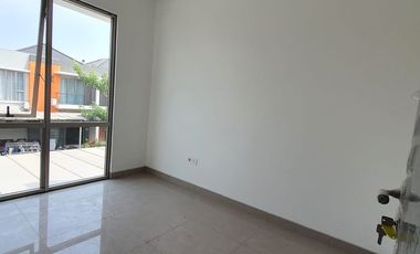 DiISEWA CEPAT RUMAH 4 CLUSTER RIVERSIDE PIK2 4 KAMAR, 65JUTA/THN