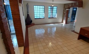 CASA MUY AMPLIA EN TEPEPAN CON 4 REC, 3 EST,3 Y MEDIO BAÑOS Y TERRAZA
