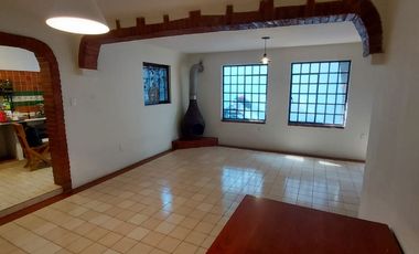 CASA MUY AMPLIA EN TEPEPAN CON 4 REC, 3 EST,3 Y MEDIO BAÑOS Y TERRAZA