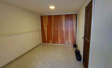 CASA MUY AMPLIA EN TEPEPAN CON 4 REC, 3 EST,3 Y MEDIO BAÑOS Y TERRAZA