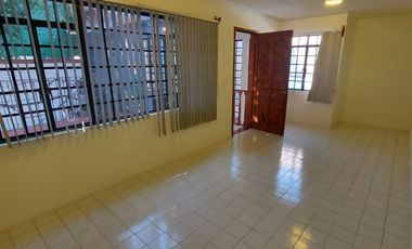 CASA MUY AMPLIA EN TEPEPAN CON 4 REC, 3 EST,3 Y MEDIO BAÑOS Y TERRAZA