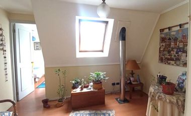 Casa sector Krahmer  excelente estado $ 270.000.000.