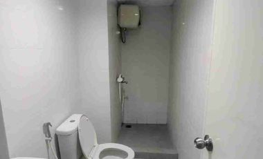 disewakan apartemen gunawangsa tidar full furnish mewah type 2 br