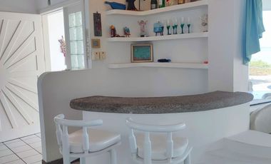 LAS CONCHAS: VENDO CASA FRENTE AL MAR CON PISCINA