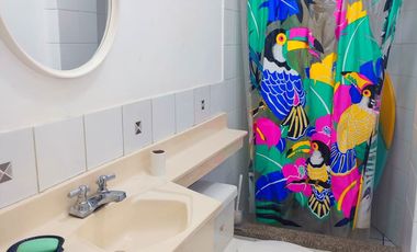 LAS CONCHAS: VENDO CASA FRENTE AL MAR CON PISCINA