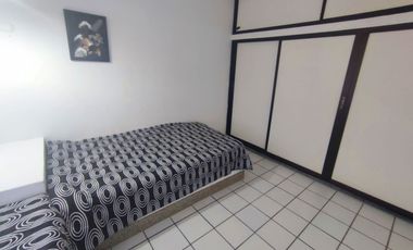 LAS CONCHAS: VENDO CASA FRENTE AL MAR CON PISCINA