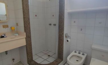 LAS CONCHAS: VENDO CASA FRENTE AL MAR CON PISCINA