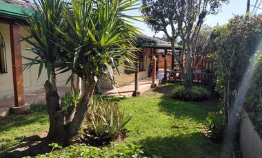 LOS CHILLOS, vendo casa de una planta, 621m2 de terreno y 400m2 de construcción,3 alcobas, BBQ