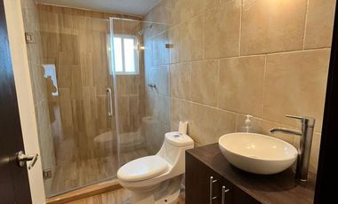 Casa en RENTA en PACHUCA; cercano a escuelas. Arboledas de Santa matilde, $9,000.00 mensuales