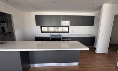 Departamento de 199 m² con 3 Recámaras en Renta en Altos Juriquilla - Amplio