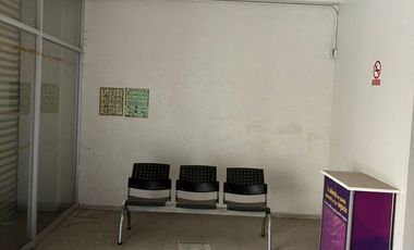 RENTO EDIFICIO COMERCIAL DE DOS NIVELES EN VERACRUZ
